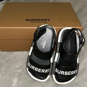 Burberry Kids Leather Malverton Logo Sandals
